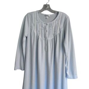 Miss Elaine Pale Blue Ribbed Embroidered Nightgown Long Slv Lace Trim Sz Small